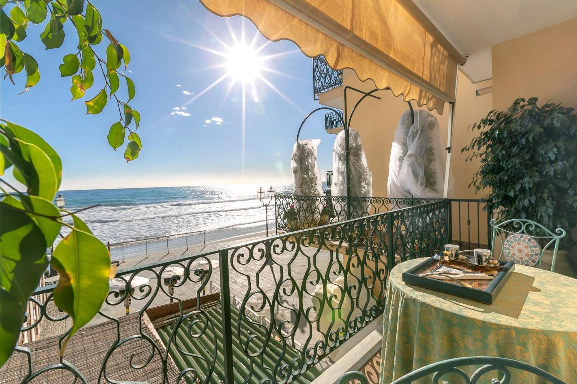 Da Giueli On The Seafront Alassio