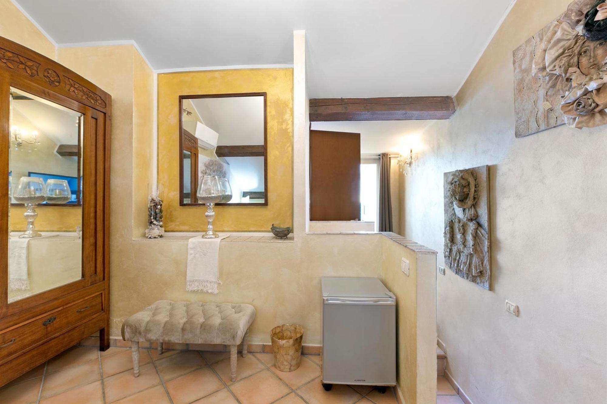 Bed & Breakfast Da Giueli On The Seafront 3*